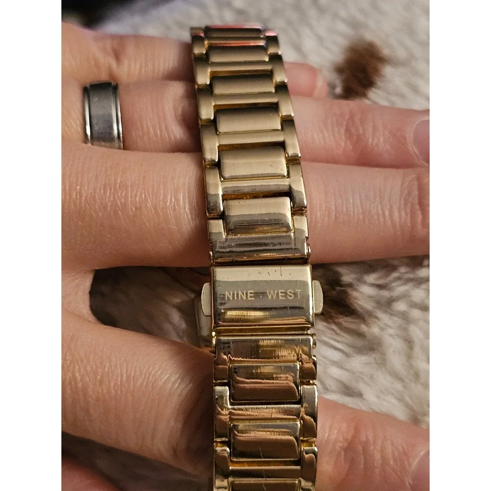 Nine West Womens Gold Tone Watch Black Dial Rhinestone NW/2192 Y121F